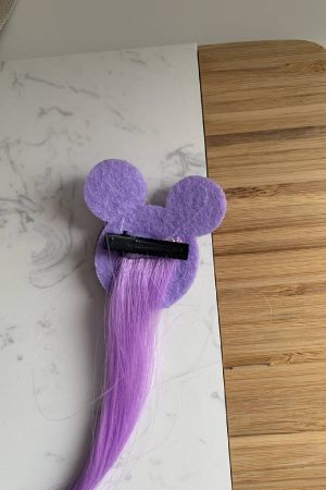 Mickey Mouse ve Mor Saç Detaylı Toka - Thumbnail