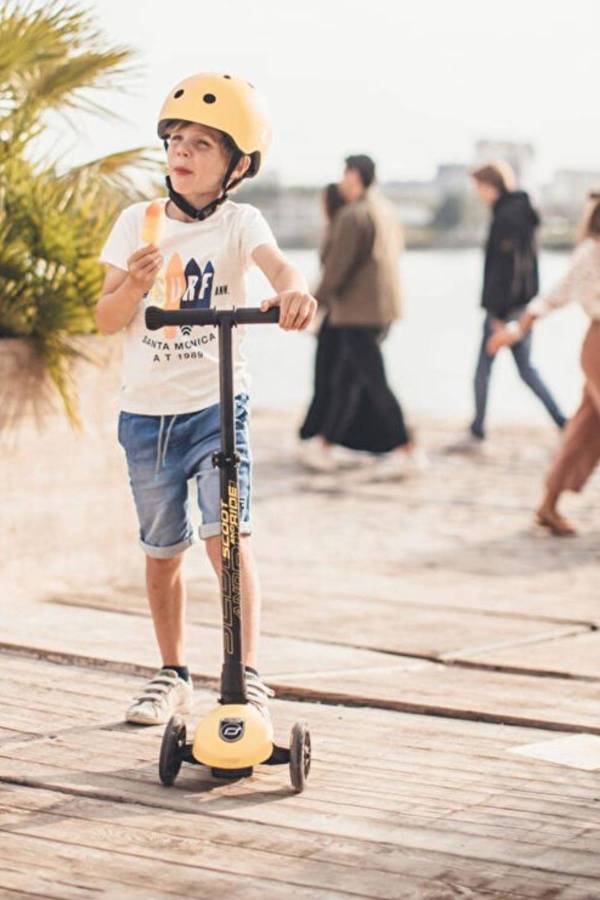 Scoot And Ride Highwaykick 3 LED Tekerlekli Sarı Çocuk Scooter