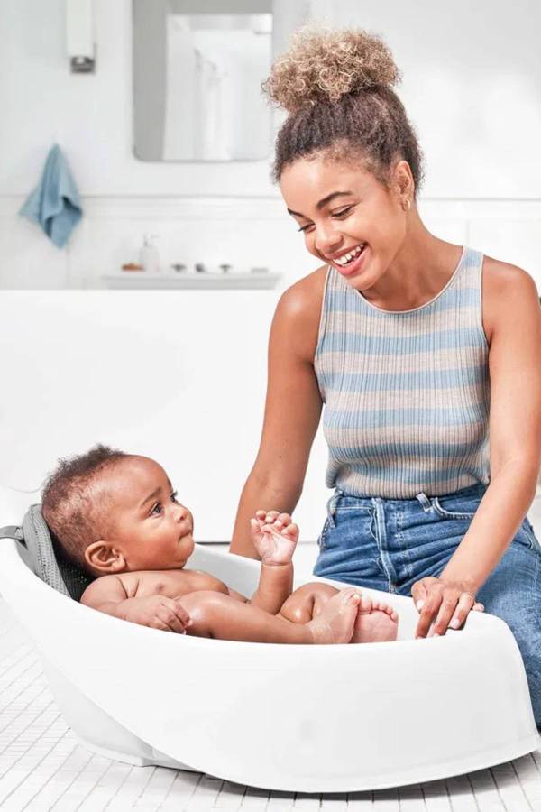 Skiphop 3'ü Bir Arada Akıllı Bebek Küveti Beyaz